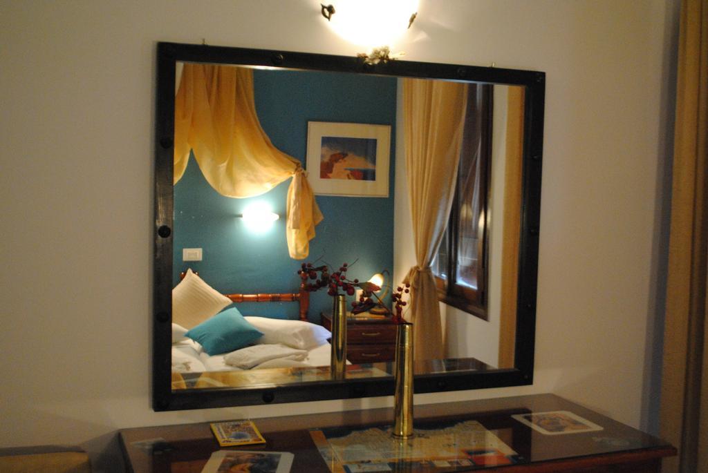 Traditional Idramon Hotel Chrissi Akti Chania Exterior foto