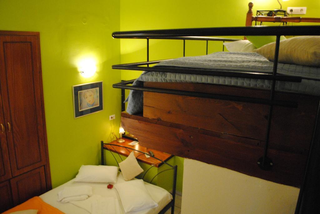 Traditional Idramon Hotel Chrissi Akti Chania Quarto foto