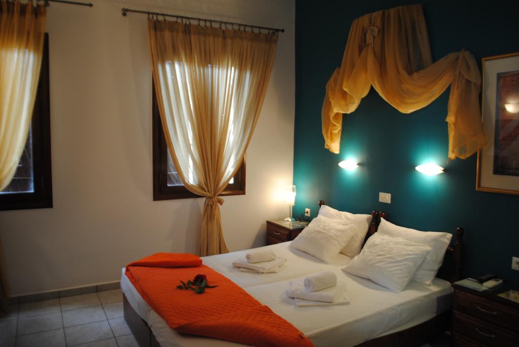 Traditional Idramon Hotel Chrissi Akti Chania Exterior foto