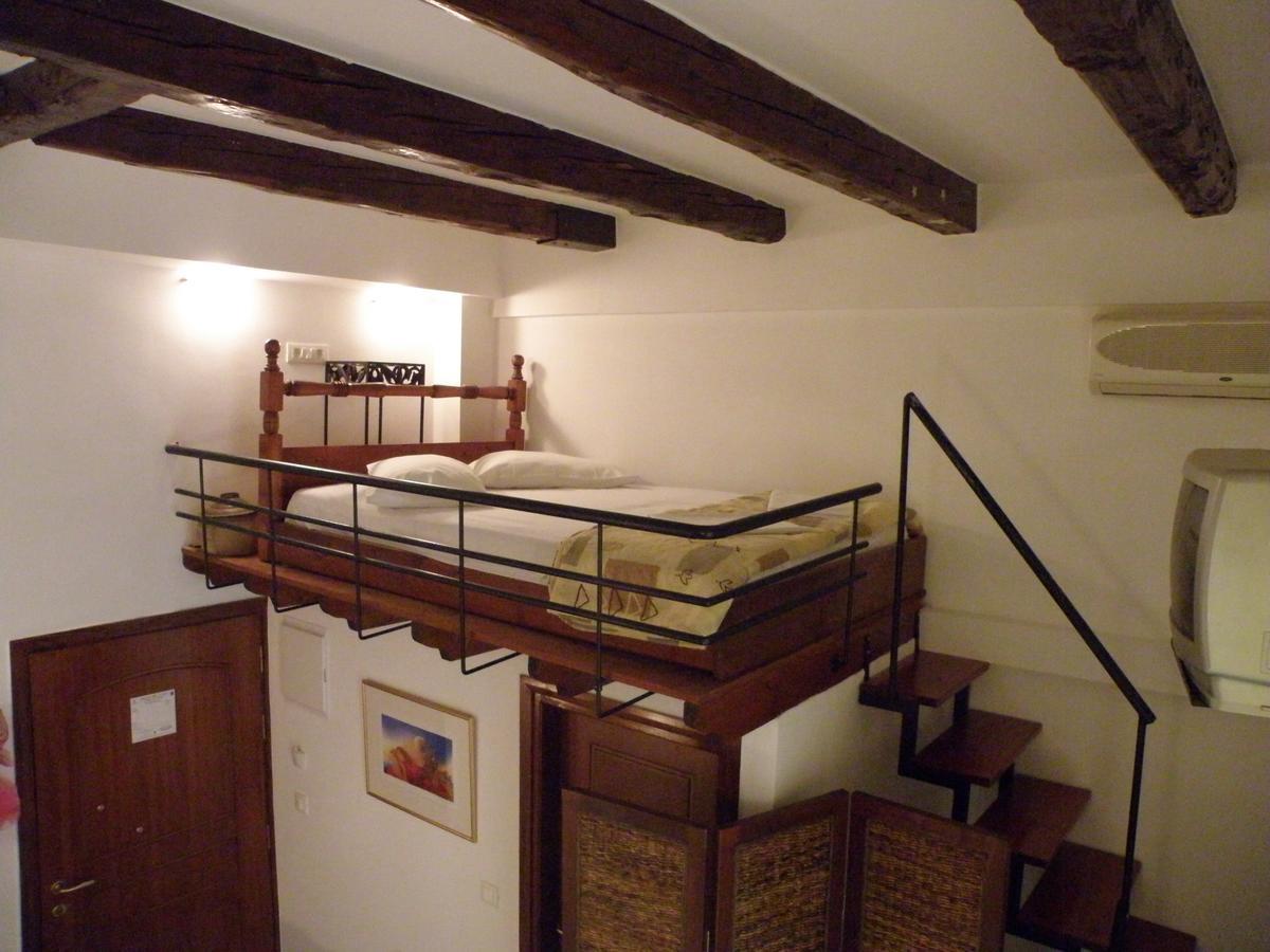 Traditional Idramon Hotel Chrissi Akti Chania Exterior foto